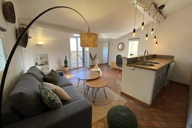 Cocooning apartment in historic Aix