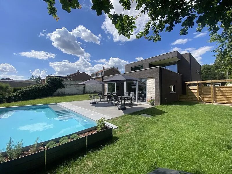 Cosy holiday home with a large garden