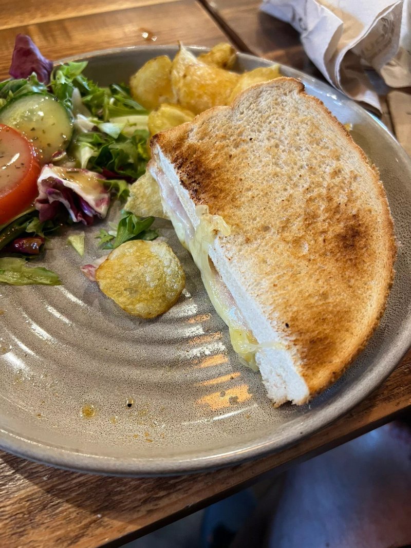 Esquires Coffee Pinner