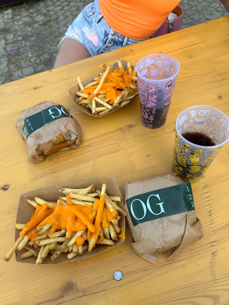 ROZBRAT STREET-BISTRO