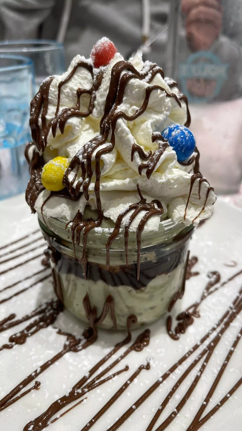 Holly's Diner