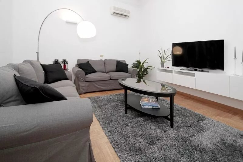 Lux Apartment comfort and privacy in the center of Rome by a group of 10 friends
