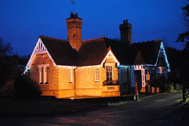Historic Lodge near to English Heritage attractions, 50 mins from London