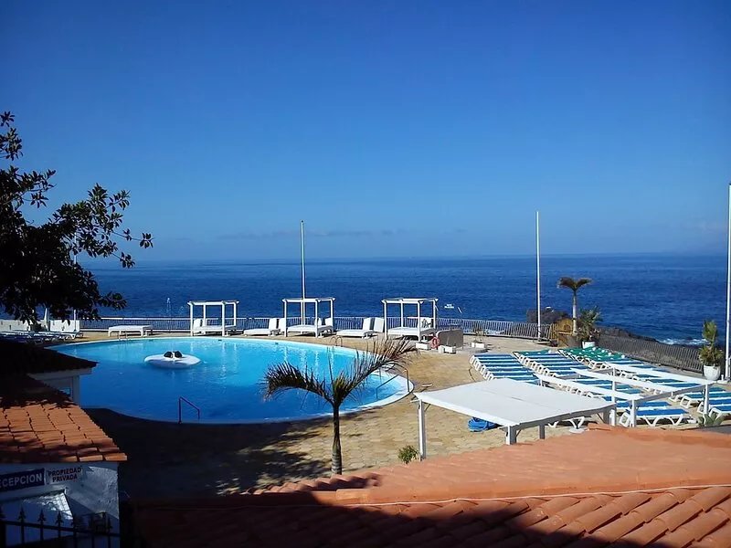 Family-friendly apartment 4 people. near sea and pool