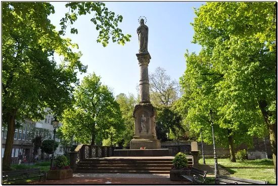 Statue of Our Lady (Mariensaule)