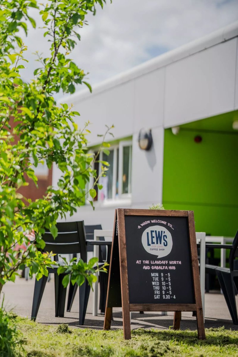 Lew's Coffee Shop At The Hub