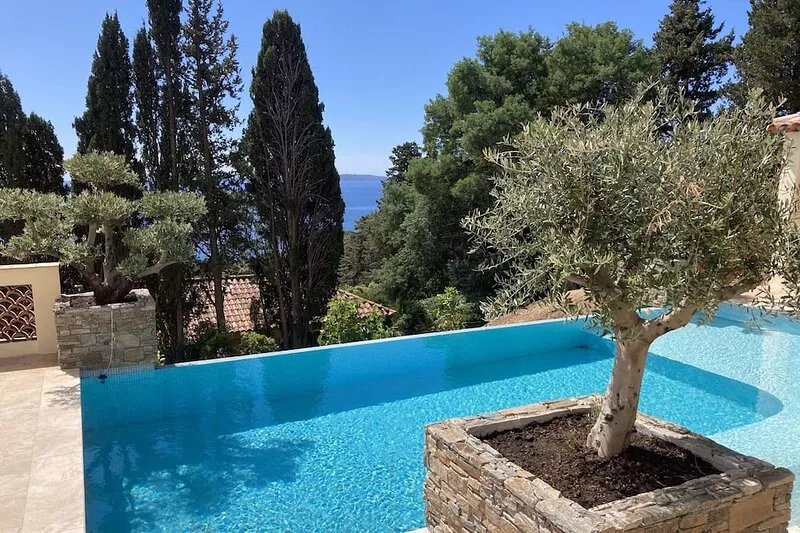 Large Villa Full of Character with Beautiful Views