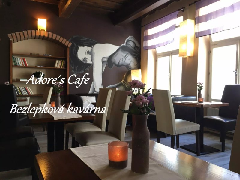 Adore's Cafe