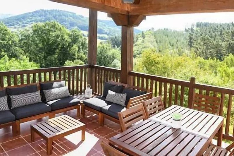 Villa for full rental, minimum 4 people 2 nights, 25 minutes from BILBAO.