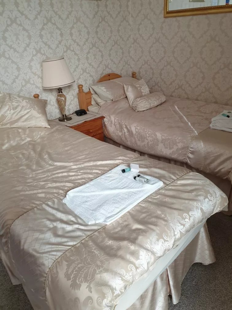 Kelvin House Hotel