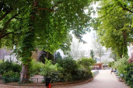 Square des Missions Etrangeres