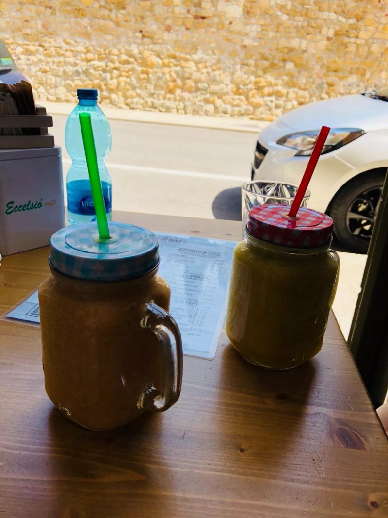 Cafe Monic