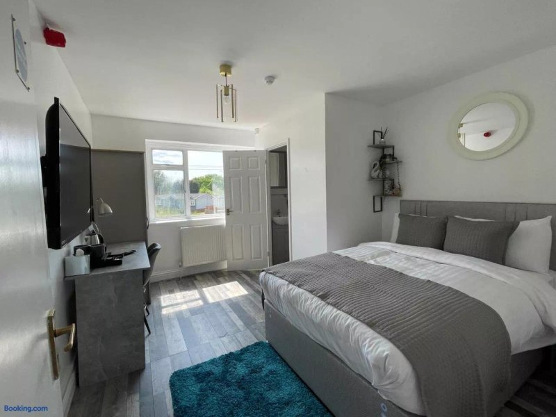 Isabella Rooms