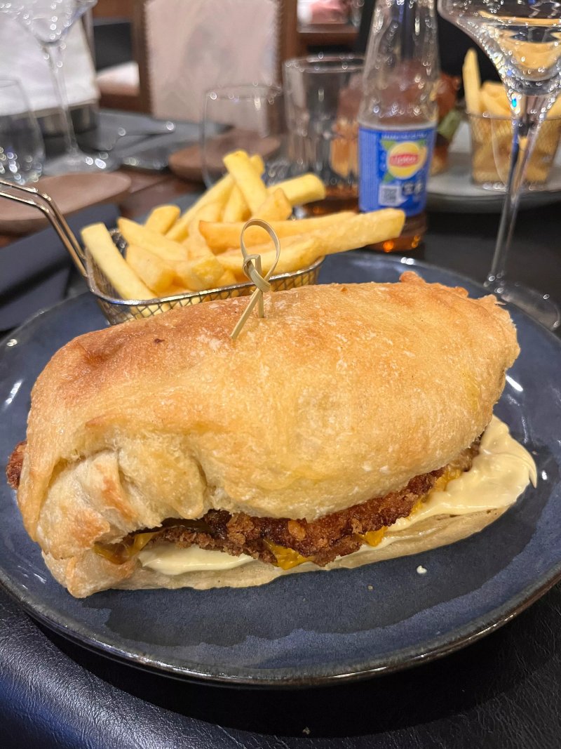 La Porte de France Restaurant