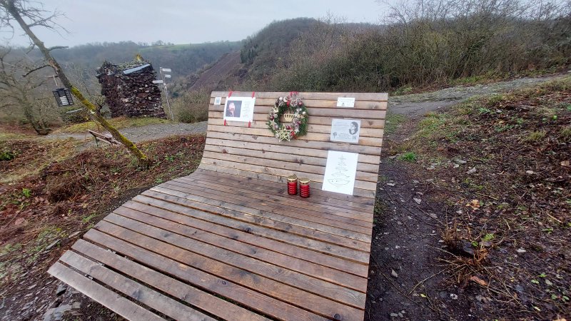Michael Jackson Memorial Bench