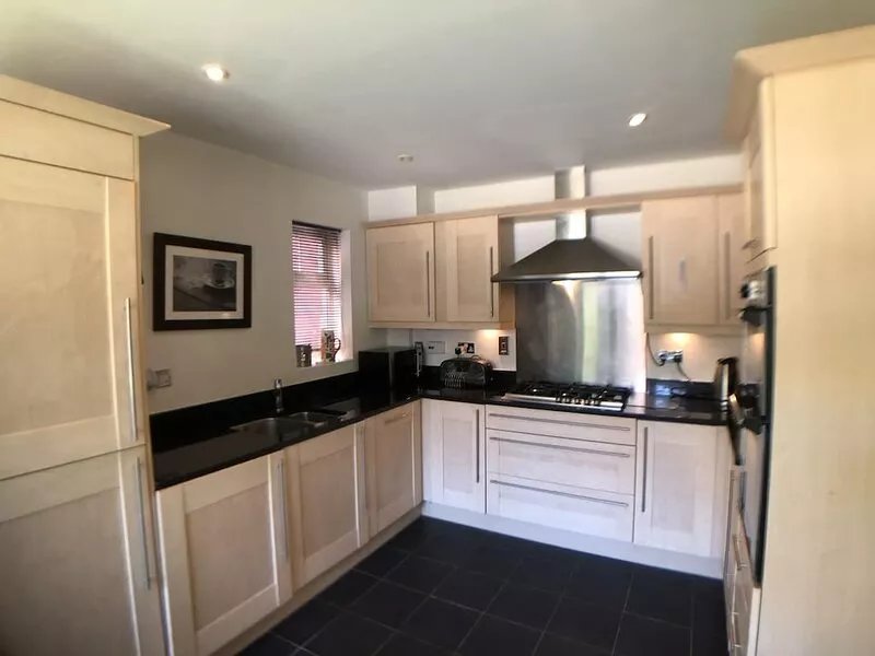 Banbury sleeps 10, easy access to Silverstone, NEC, Blenheim, Oxford & Stratford