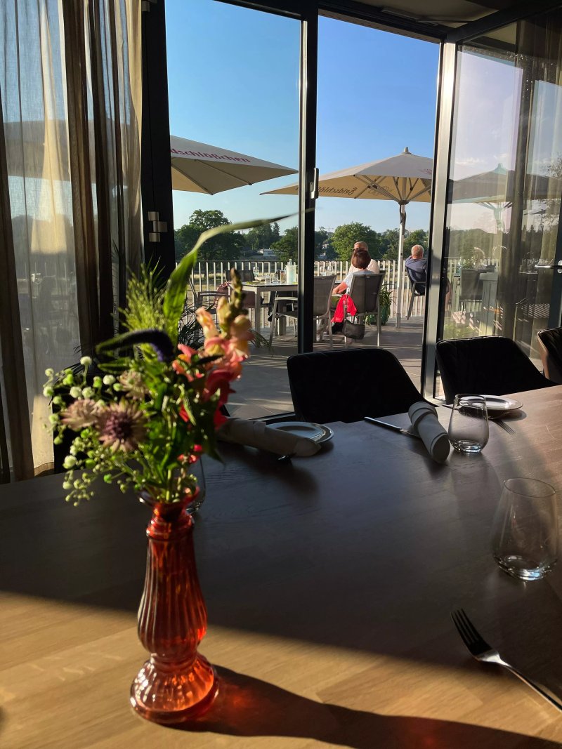 johann restaurant & elblounge
