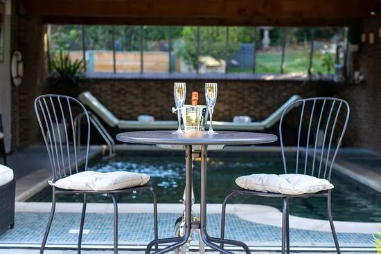 VSL Nail & Beauty Salon & VSL Urban Retreat Spa Days