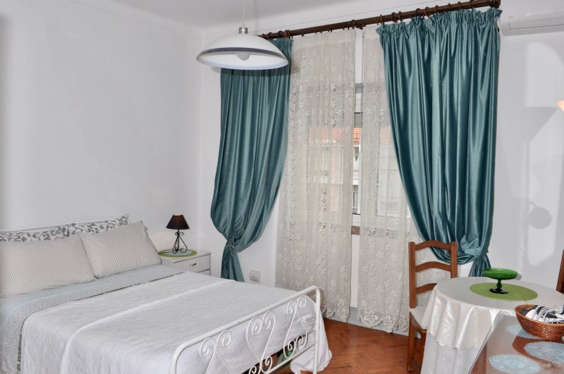 Mary Apartments And Rooms