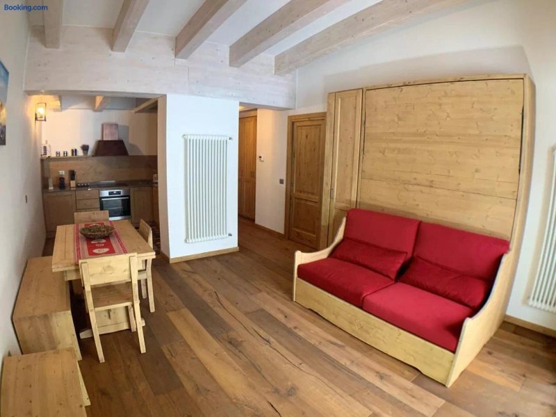 Ilia House