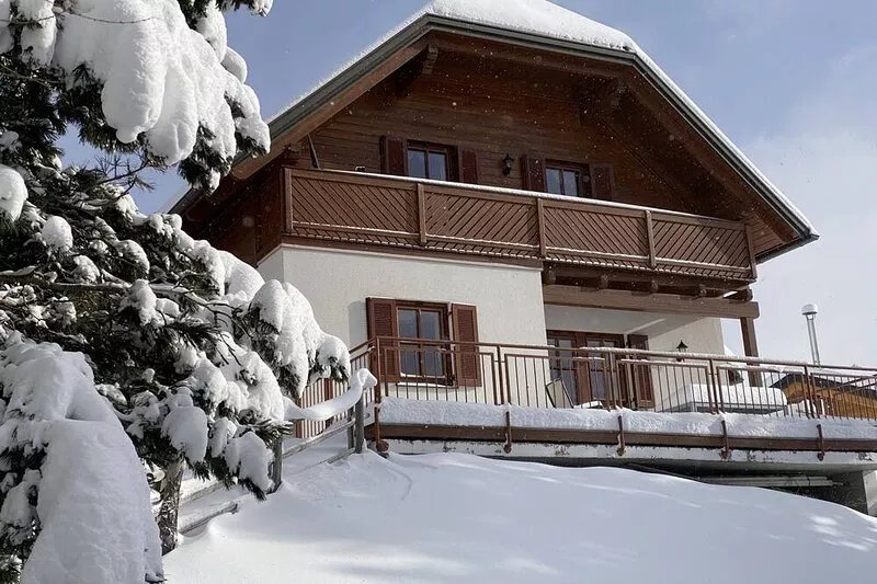 Exclusive vacation home in the Nockberge with a sauna and fireplace
