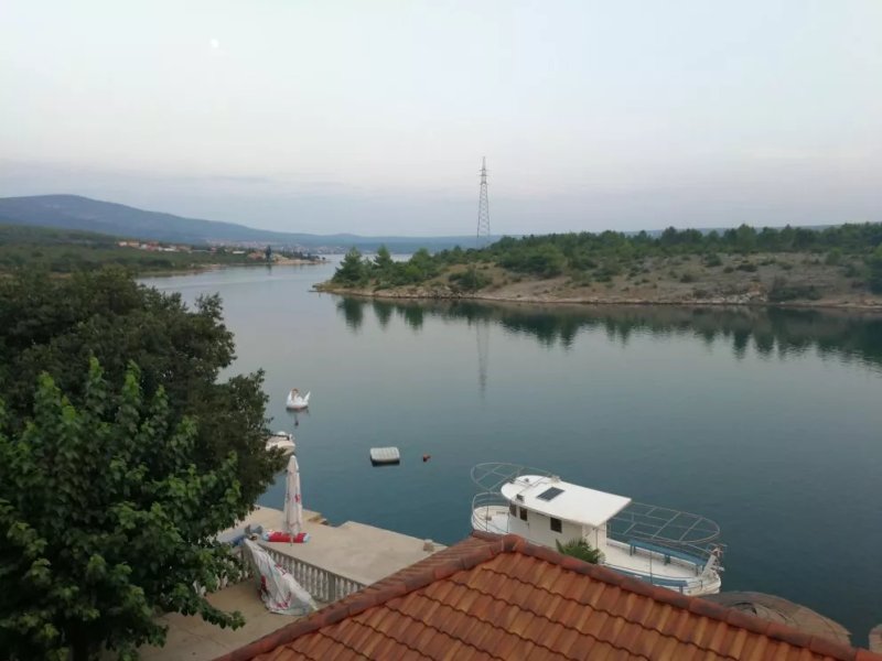 Apartments Tisno