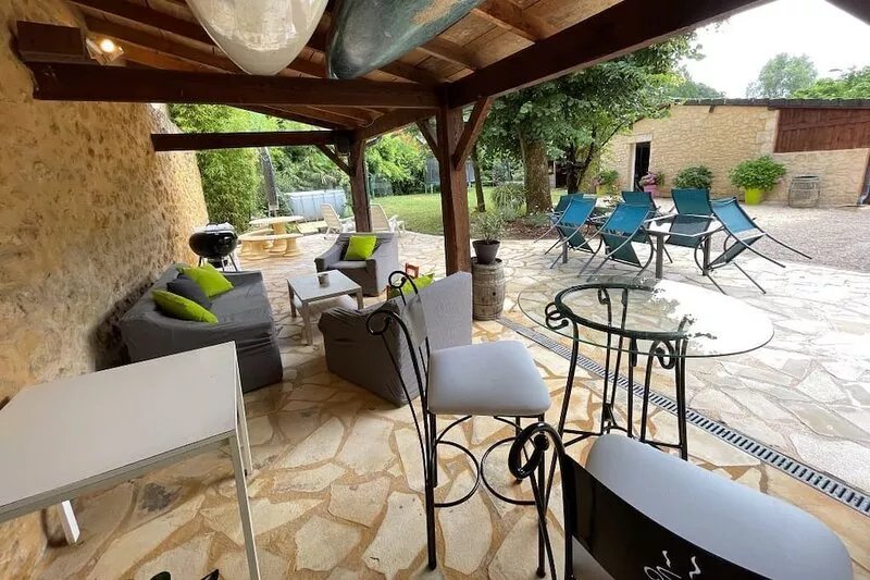 A Sarlat PRIVATE VILLA 5bed-5sb, Above ground pool, Linen + Household included