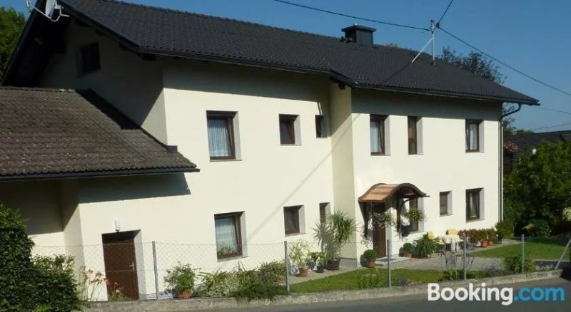 Fruhstuckspension Neuwersch