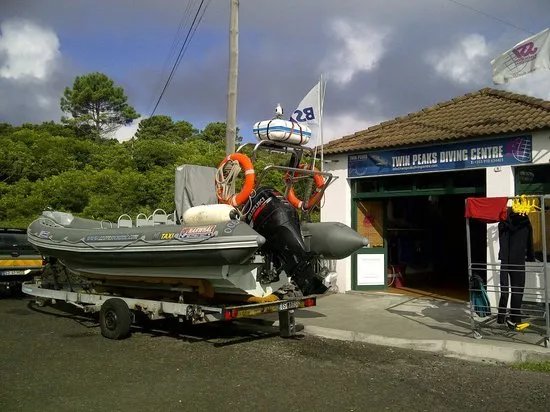 Twin peaks diving center