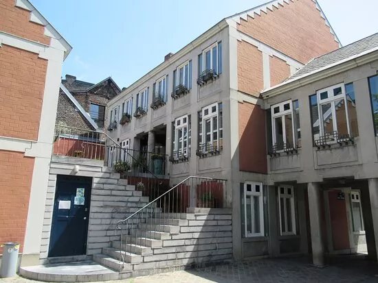Cour Saint-Antoine