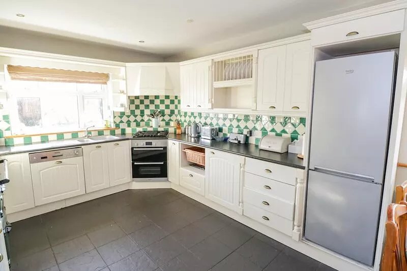HOME FARM RETREAT, family friendly in Williamstown, County Galway