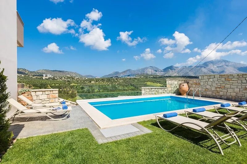 Renta Villa Eleni with Country views, private pool, 350 m2 lawn, close to beach