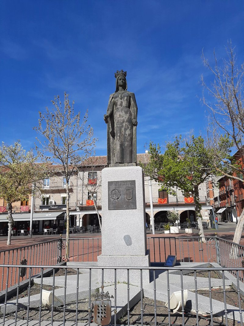 Monumento a Isabel la Catolica