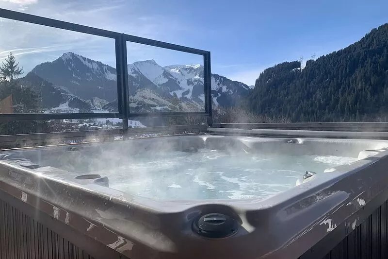 6-person flat, modern, cosy with spa, close to the centre and skiing