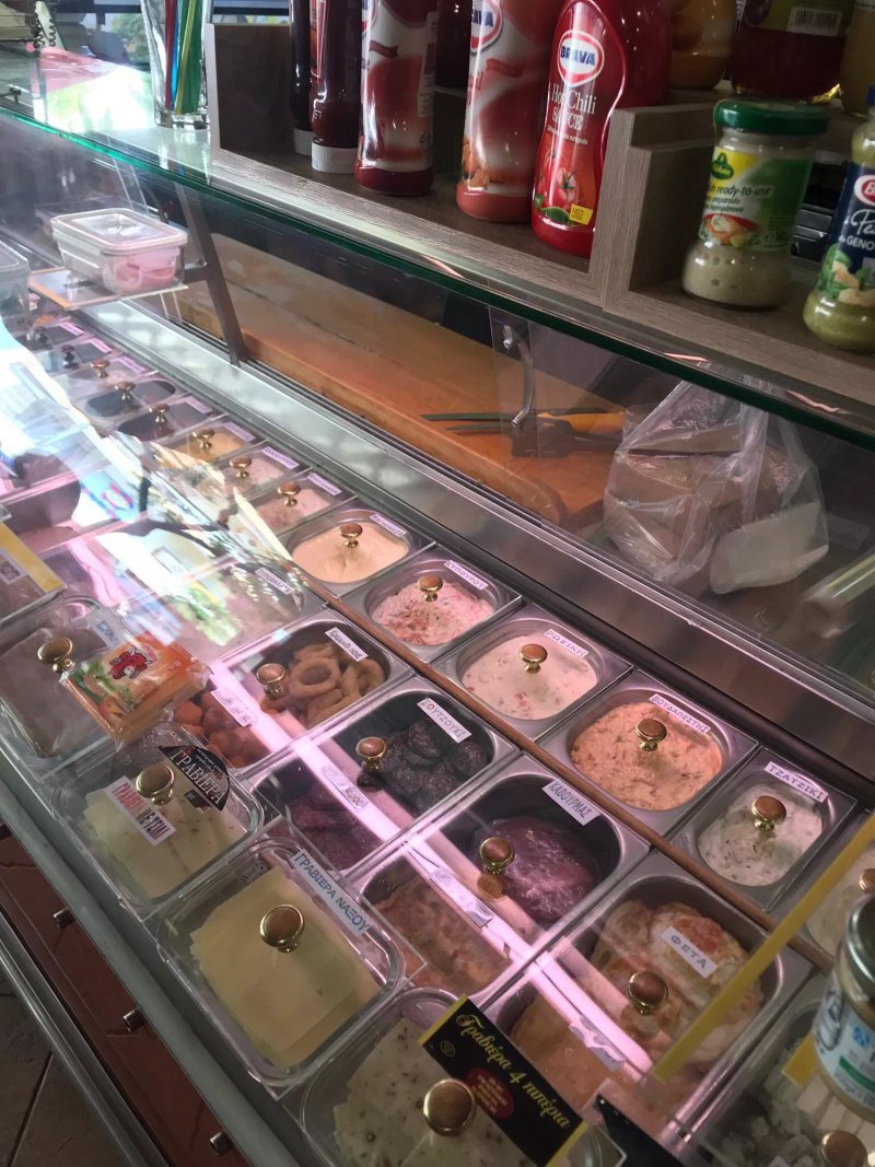 Mike's Loutraki