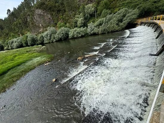 Praia Fluvial Da Lavandeira