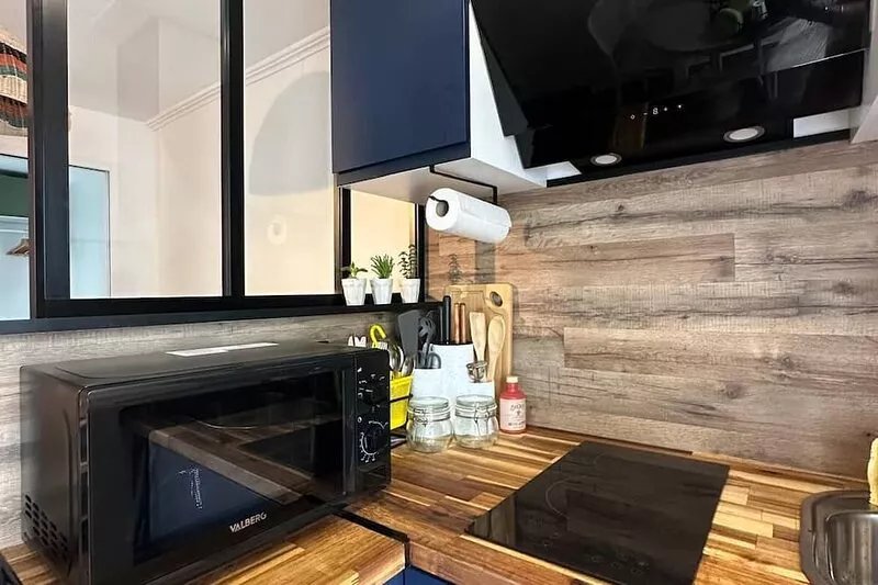 Modern cozy studio near Montmartre, 2min walk to metro Château Rouge