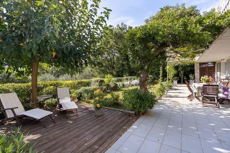 A Luxurious Air-conditioned Apartment or entire Villa Heated Pool Panoramic View