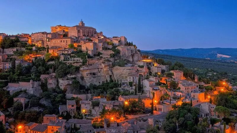 Bastide overlooking the Luberon and shelter on pool for 10/11 pers 1120/2200