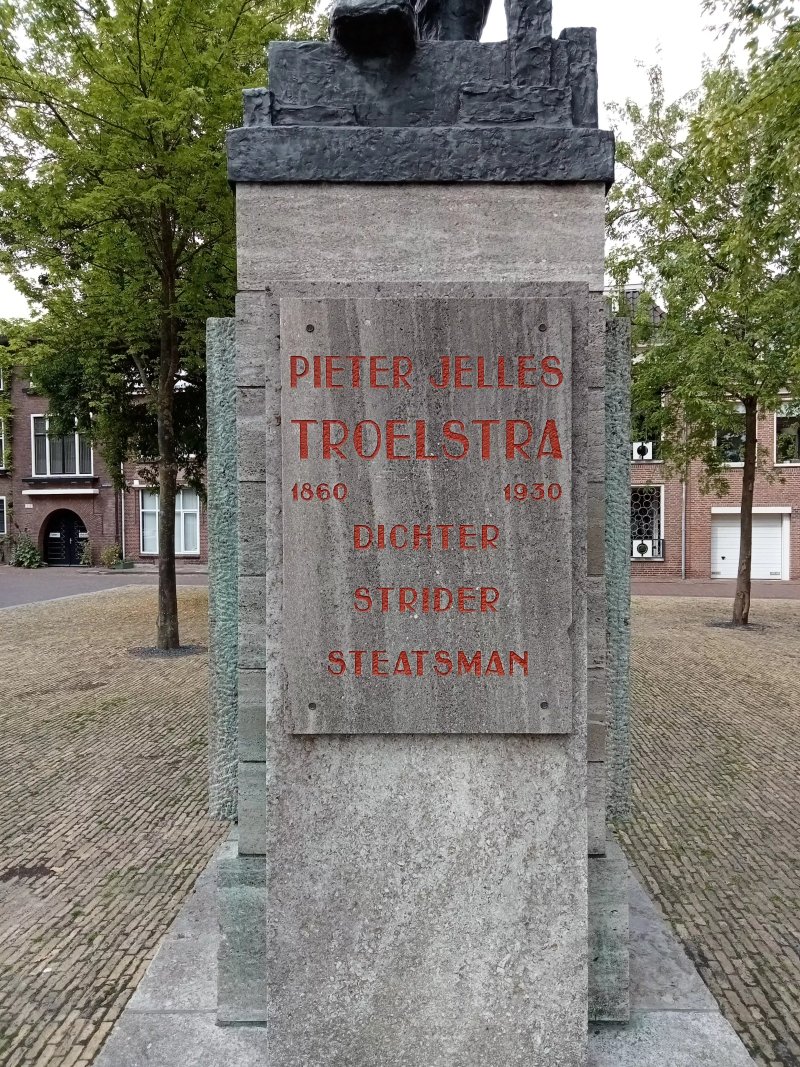 Troelstra Monument