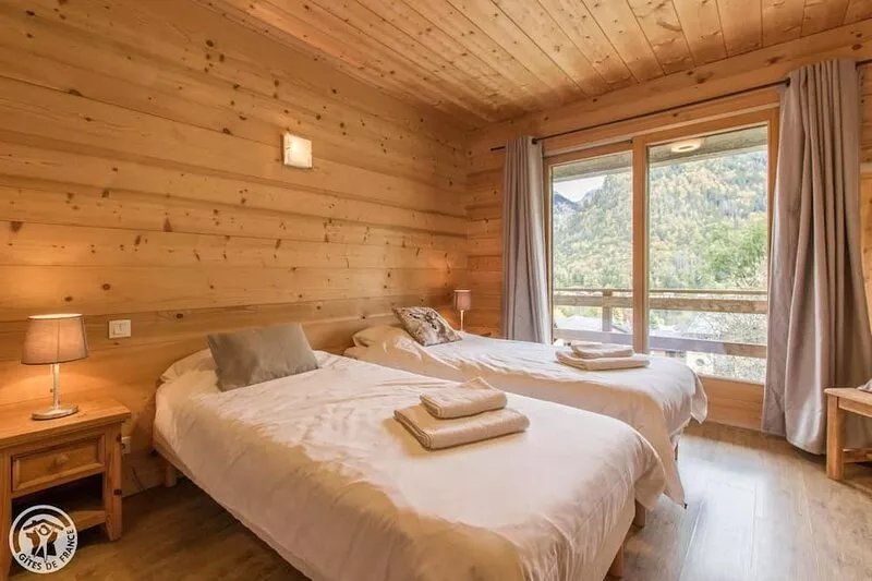 Chalet, stunning view, outdoor spa, sauna