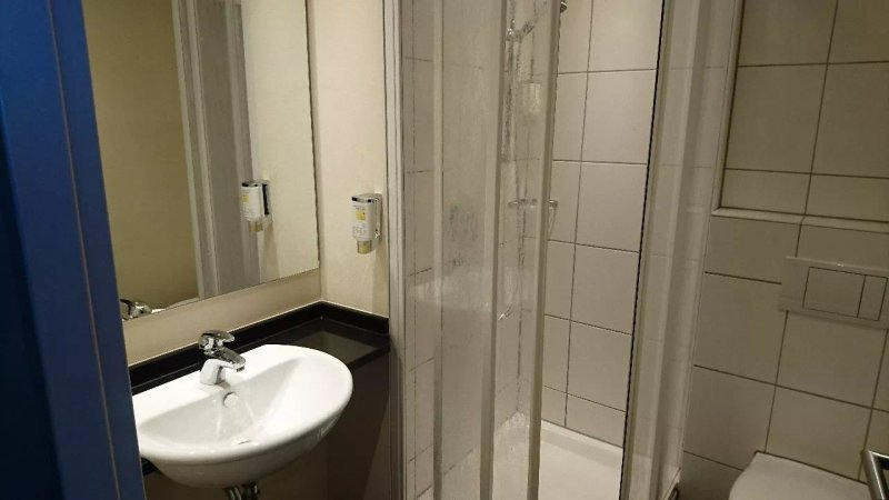 IQ Hotel