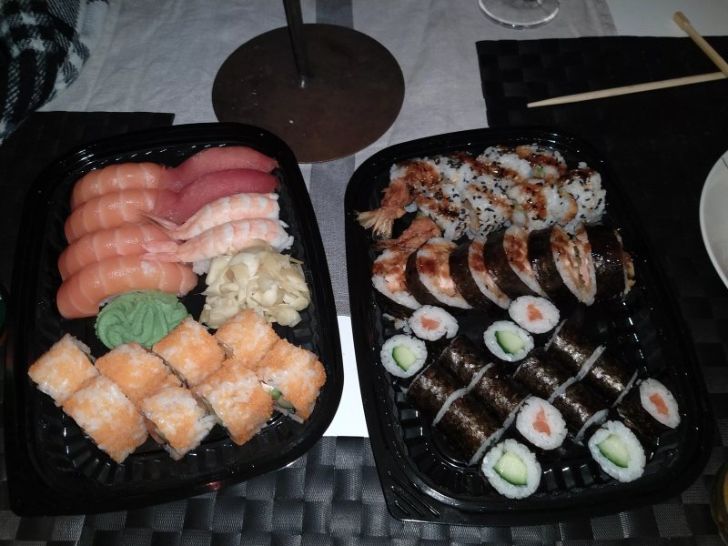 Yaki Running Sushi