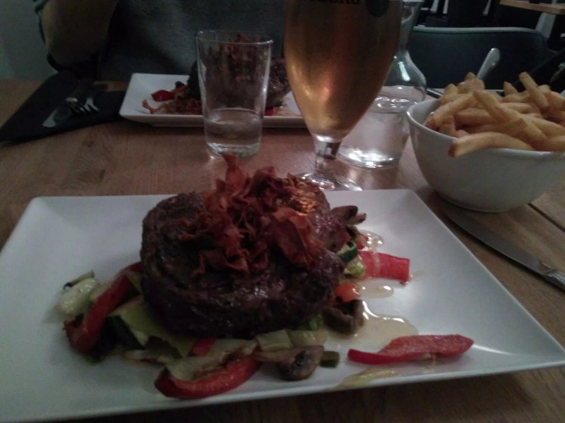 Lynaes Fisk & Steakhouse