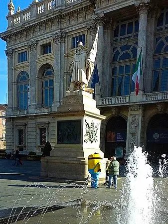 Monumento all'Alfiere dell'Esercito Sardo