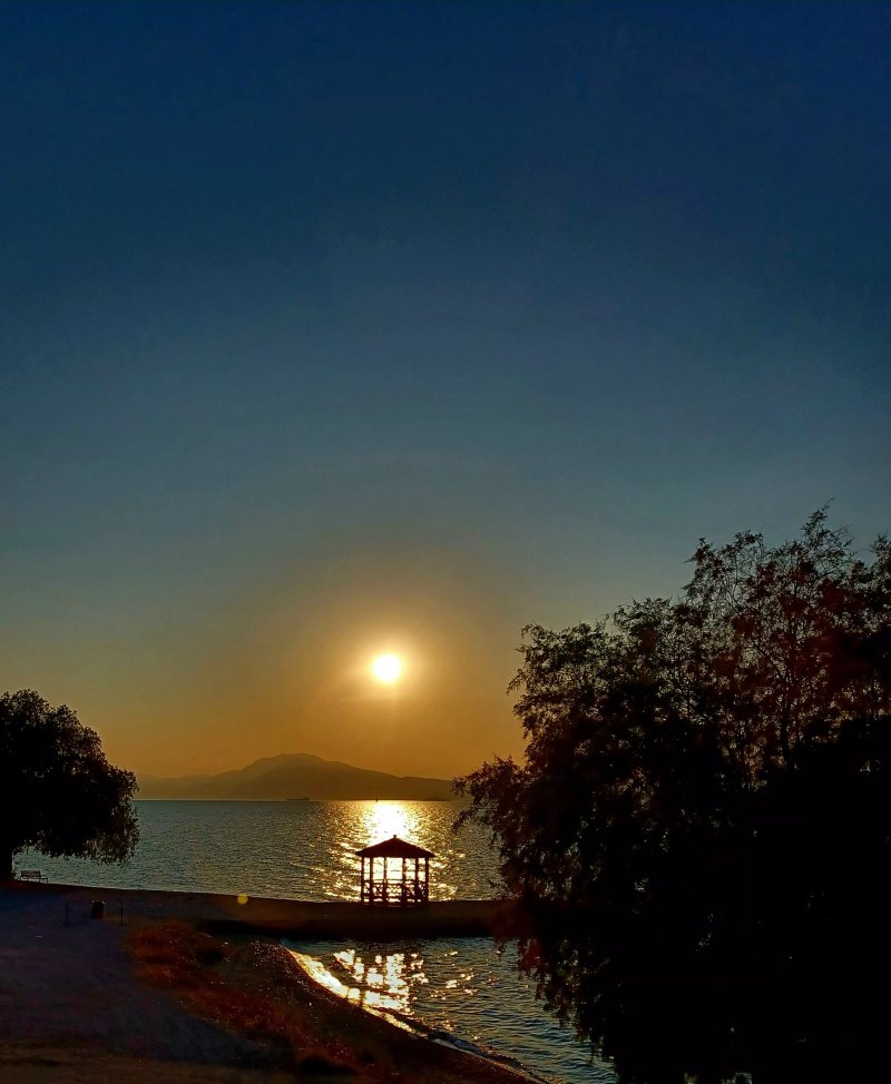 Aianteion Bay Luxury Hotel & Suites