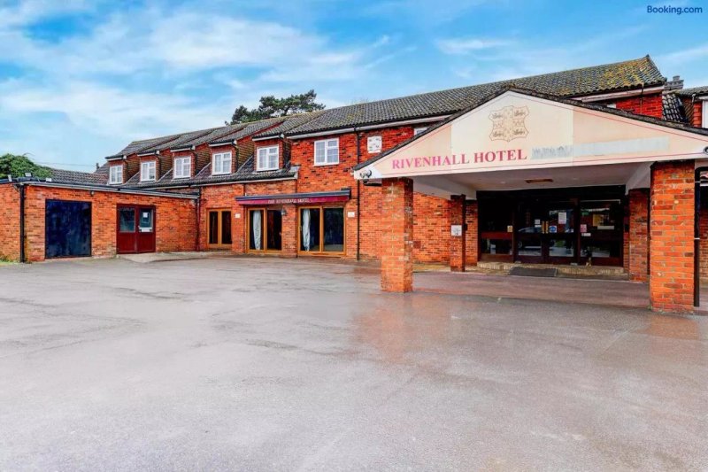 OYO The Rivenhall Hotel