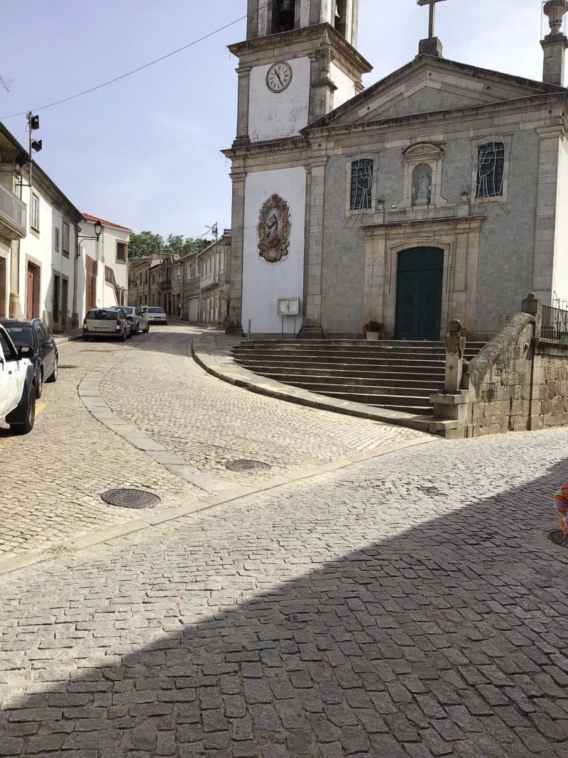 Igreja De Favaios