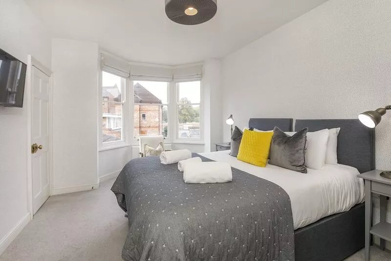 Fishergate Town House  - sleeps 6 guests  in 3 bedrooms