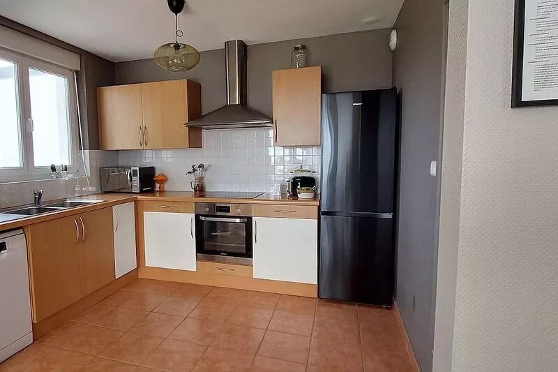 An ideal location just a stone's throw from the beaches for a perfect stay!